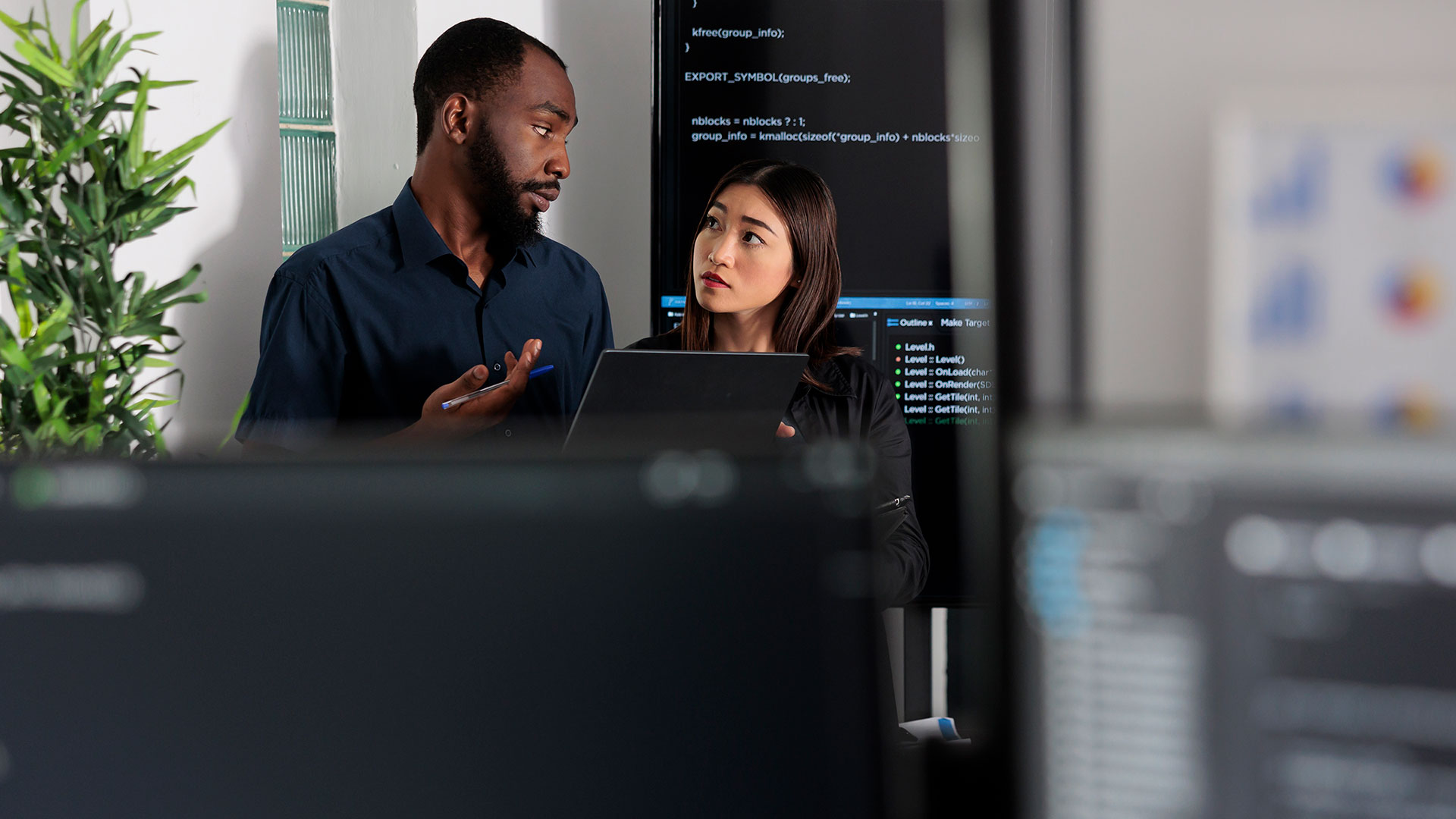 Integrated CPQ vs. Standalone Solutions: Why IT Leaders Choose End-to-End Platforms